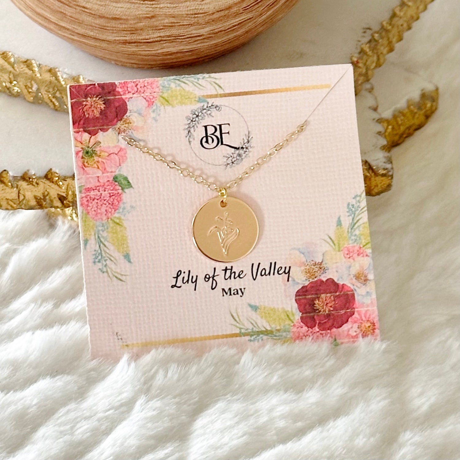 Snowdrop Birth Flower Pendant Necklace in Gold for January