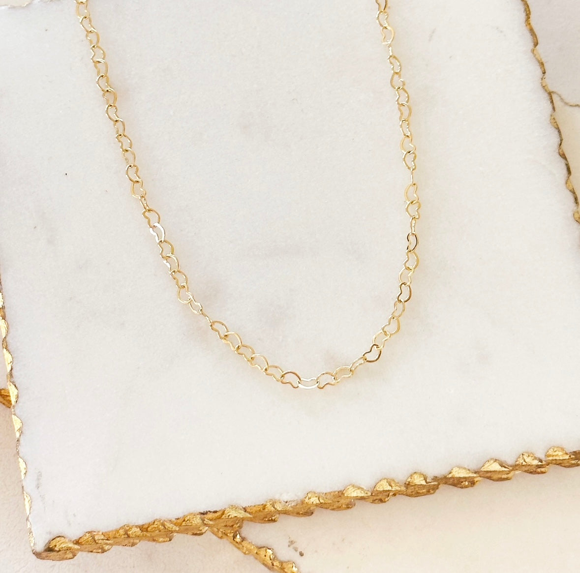 Amore Heart Link Choker Necklace in Gold