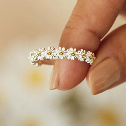 Daisy Flower Band Ring in Silver and Gold Tone