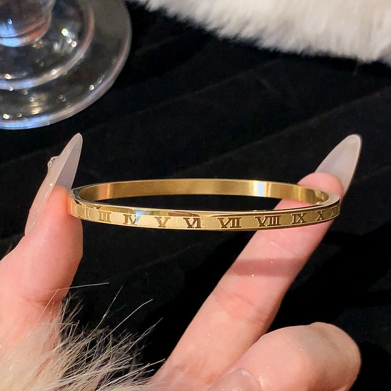 Roman Numeral Bangle Bracelet in Gold