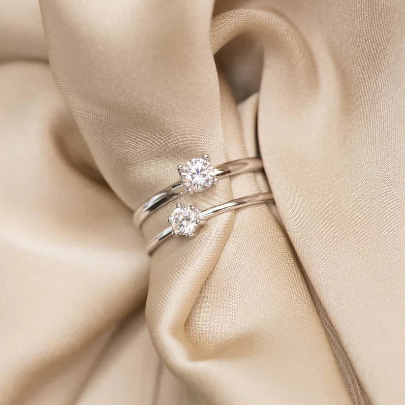 Delicate Solitaire Ring with Sparkling Centerpiece