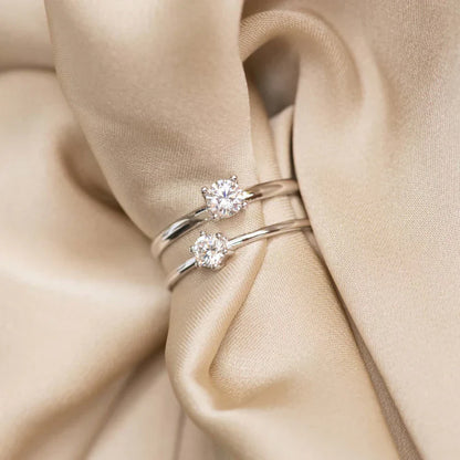 Delicate Solitaire Ring with Sparkling Centerpiece