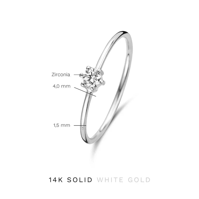 Delicate Solitaire Ring with Sparkling Centerpiece